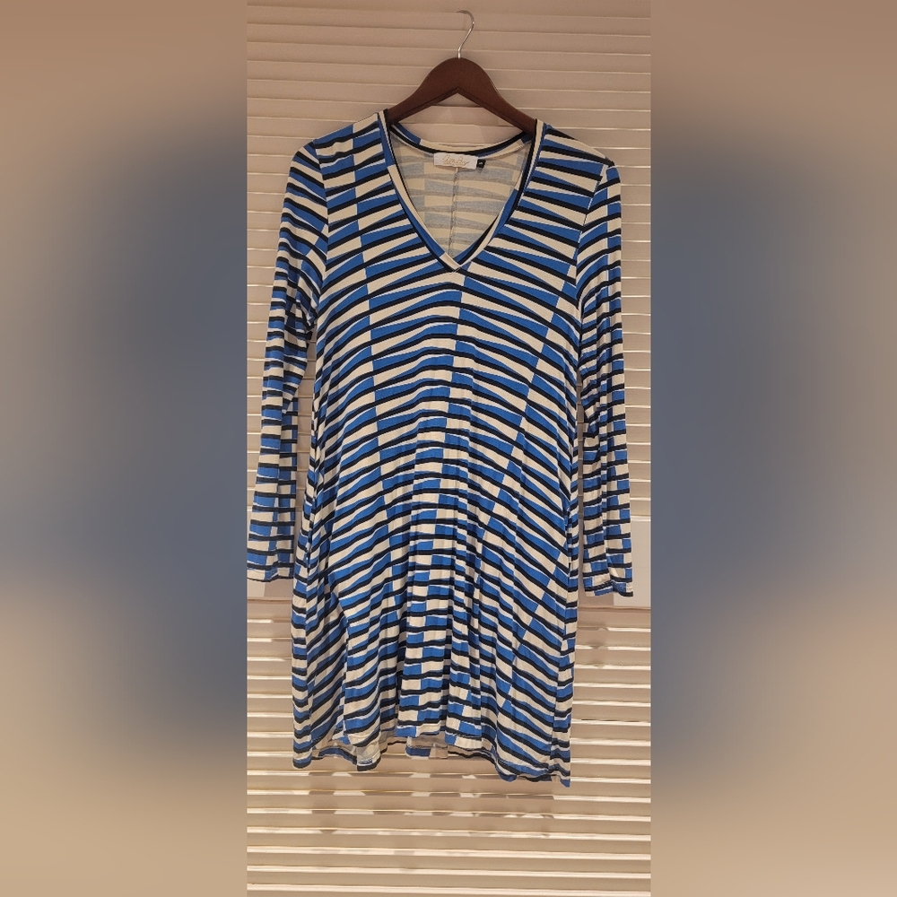 Cute Ava Sky V-Neck A-line dress Sz. S